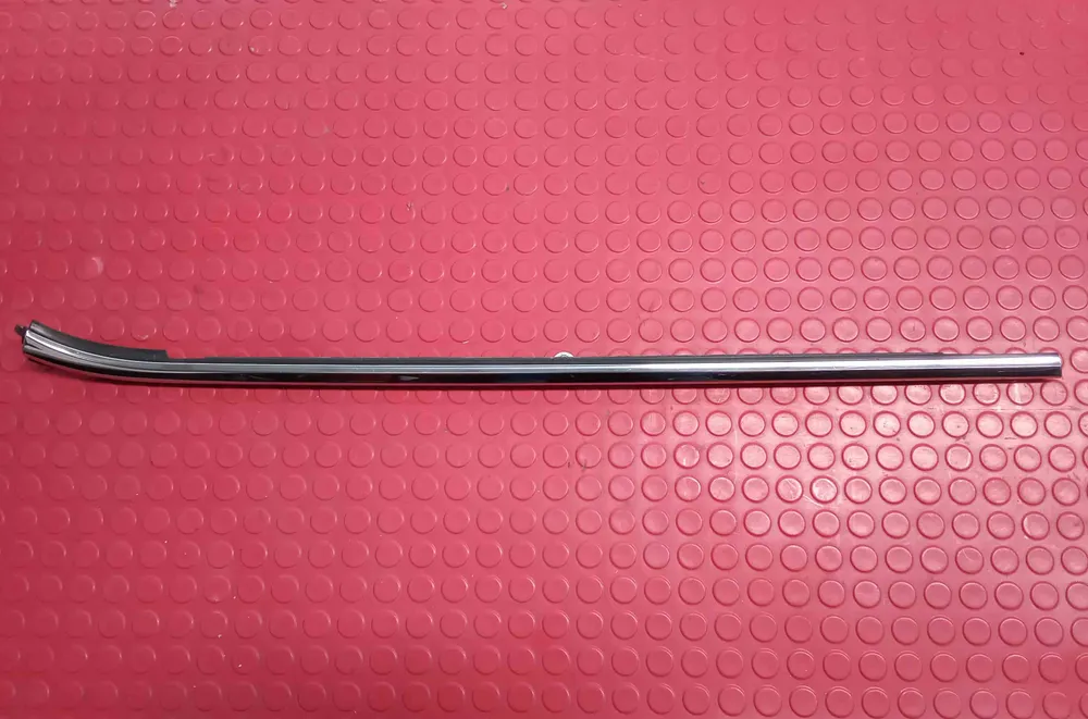 Raspador do Vidro da Porta Direito