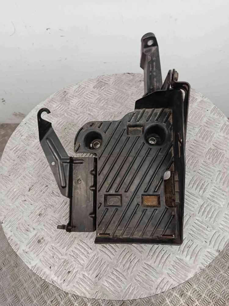 Battery box
