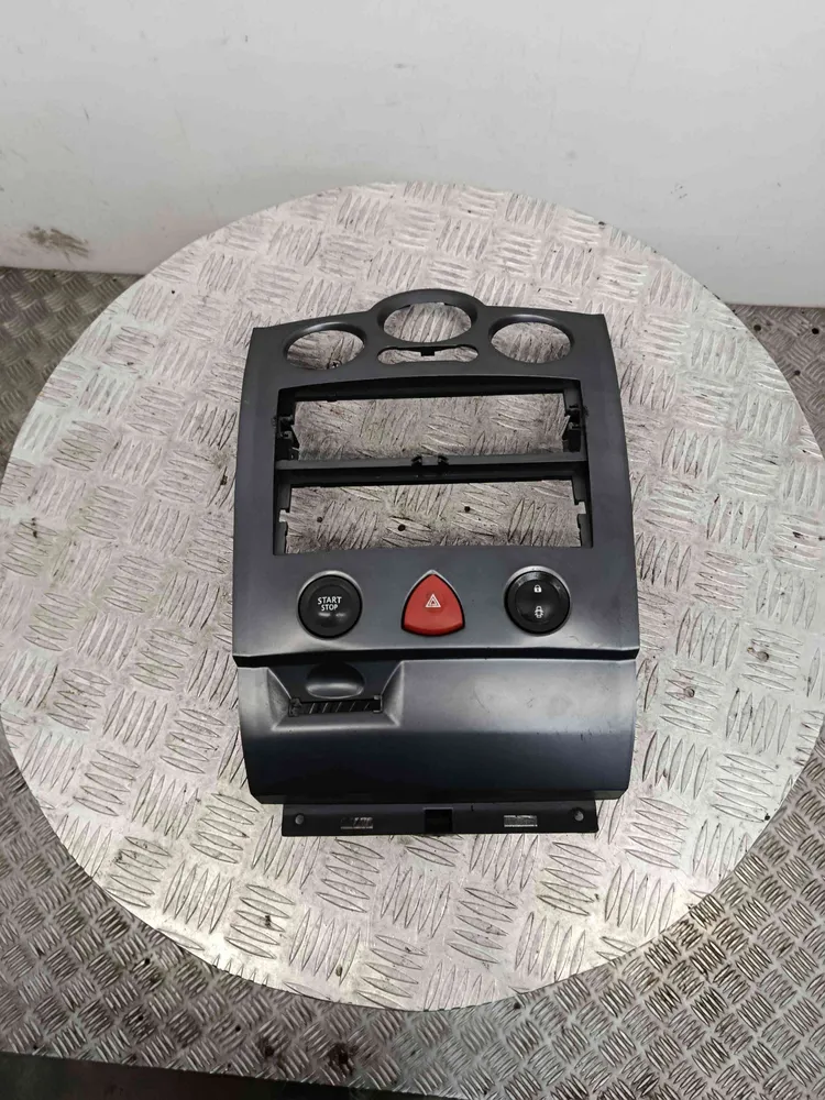 Moldura da Consola Central / Rádio / Aro