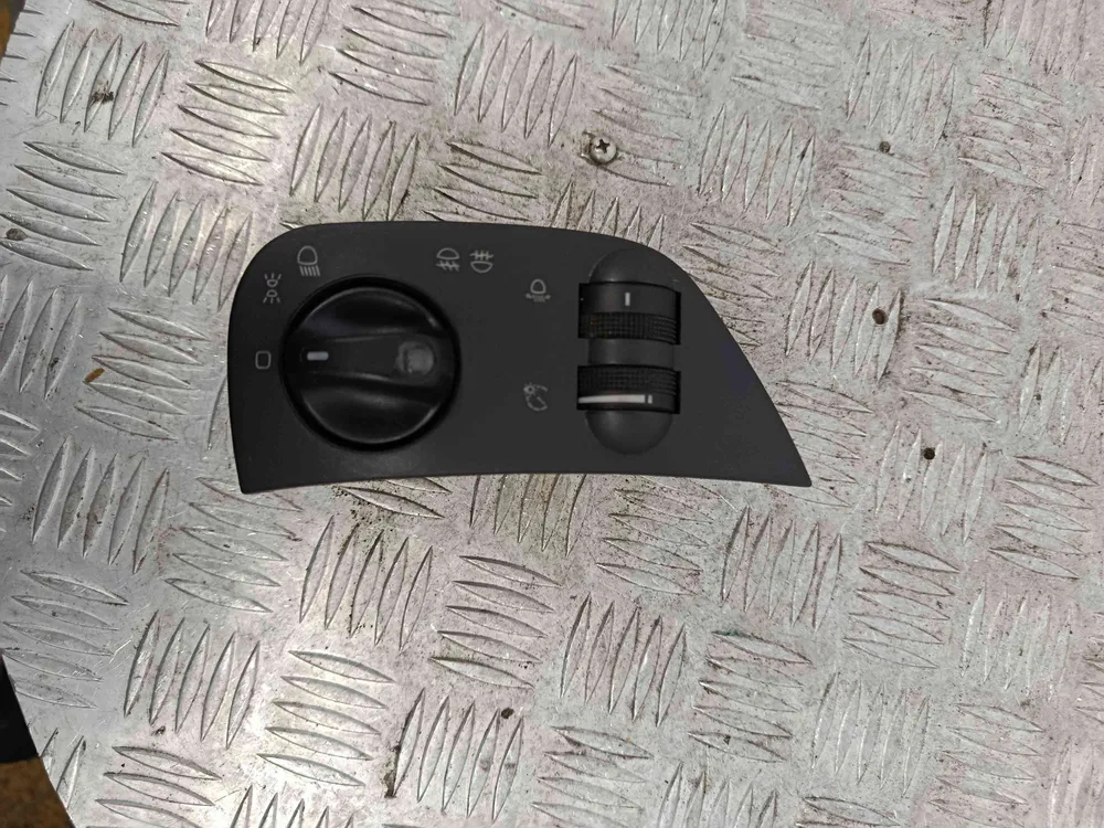 Botón / interruptor de luces