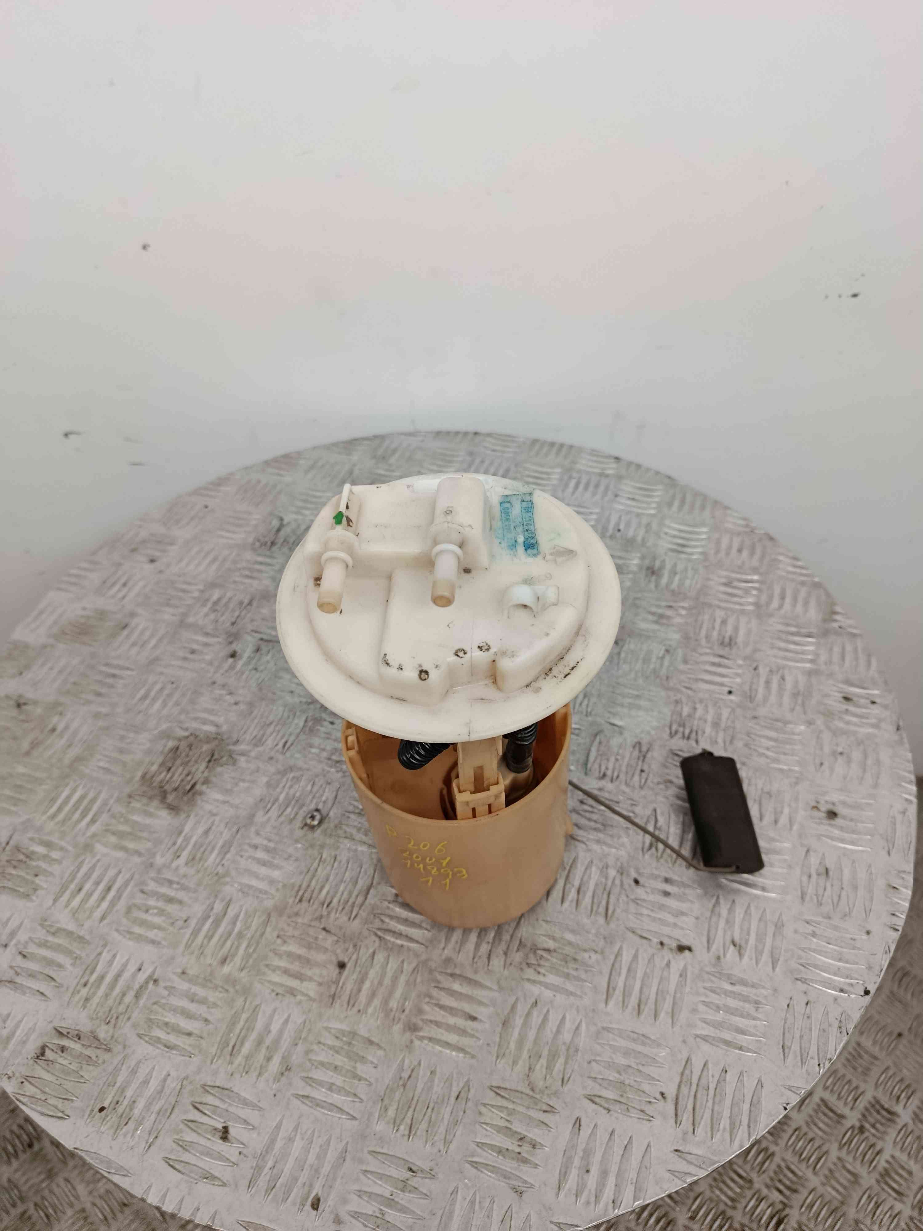 Fuel float