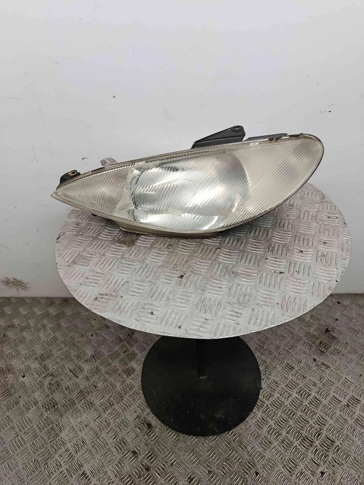 Ótica / Farol Esquerdo