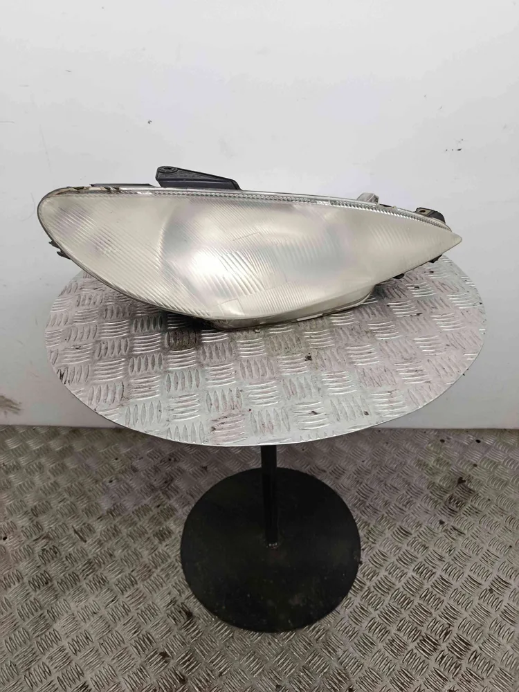 Ótica / Farol Direito