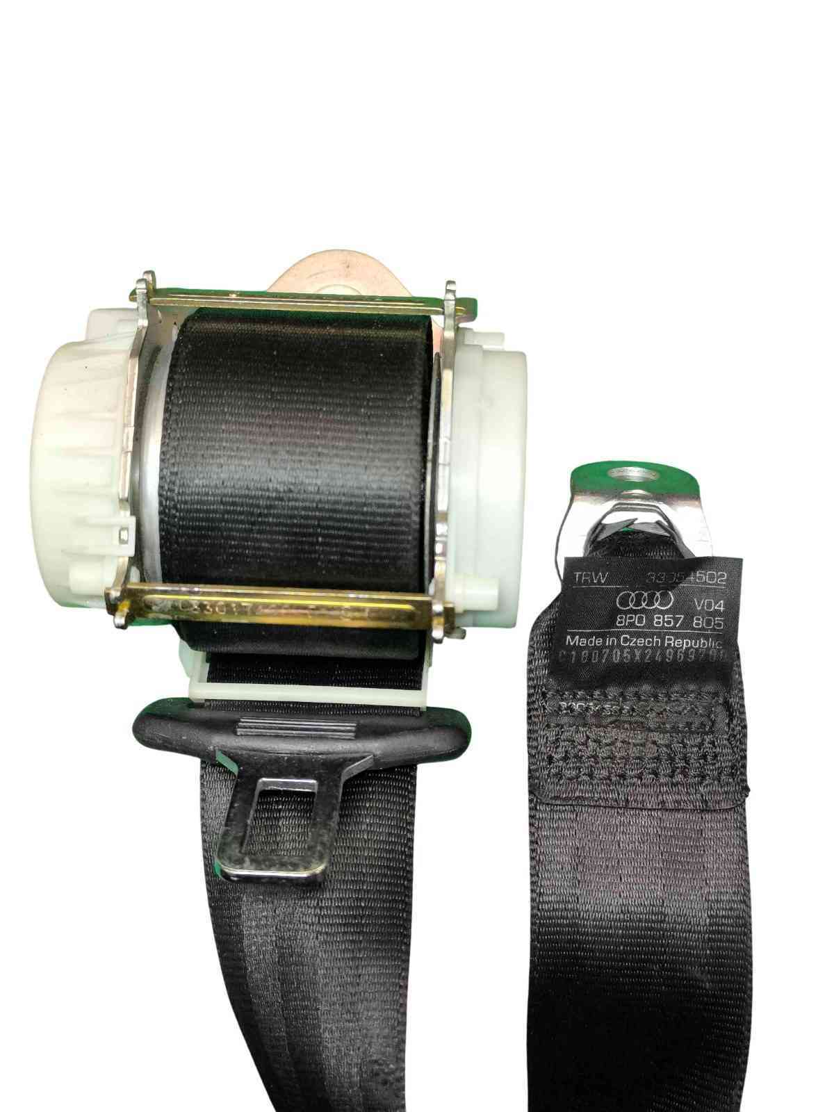 Links rear seatbelt