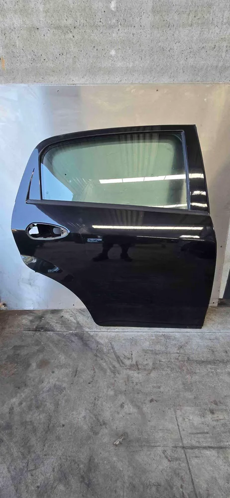 Right rear door