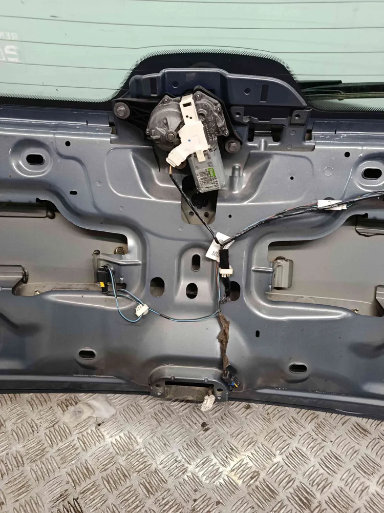 Essuie-glace moteur arrière