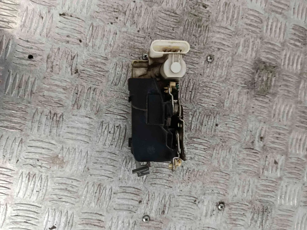 Fechadura / Fecho Porta Trás Esquerdo