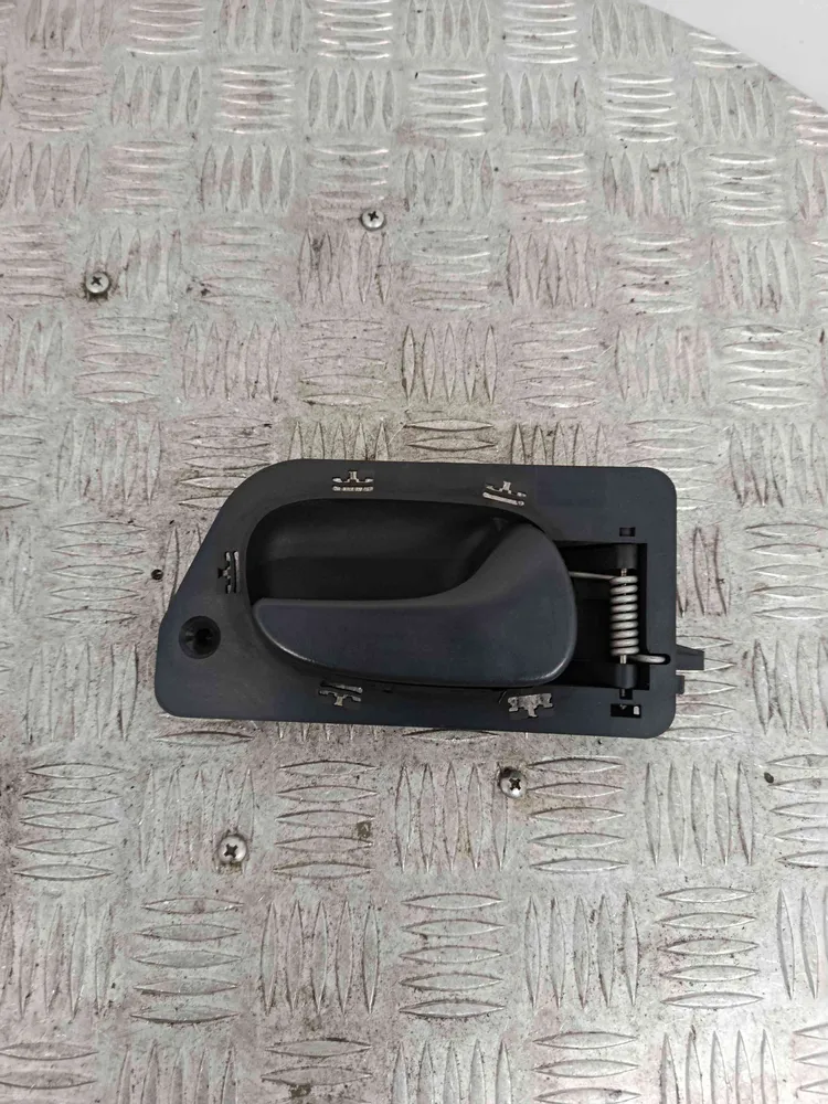 Maniglia interna porta anteriore destra