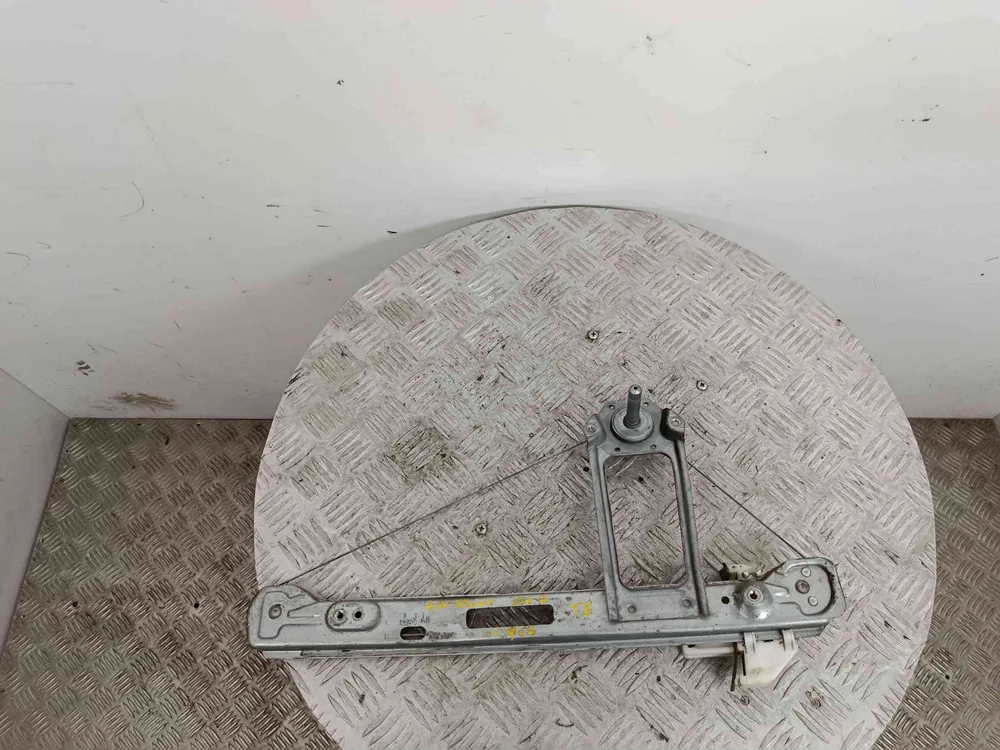 Alzavetro posteriore sinistro