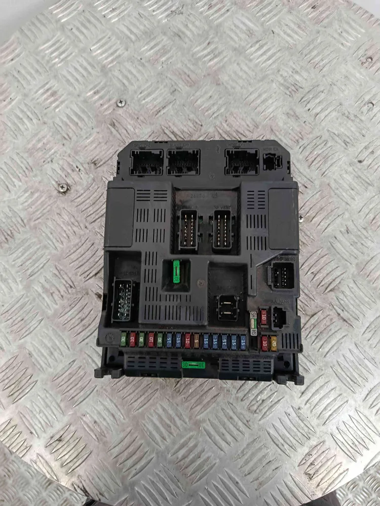 Caixa Fusíveis / SAM / BSI