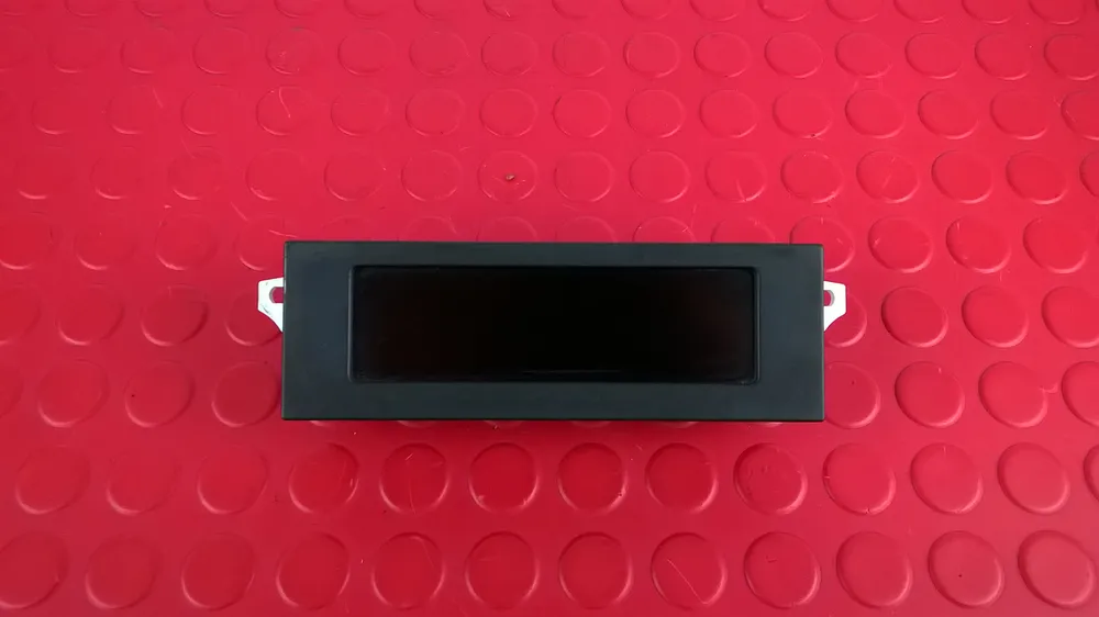 Ecra / Display Radio