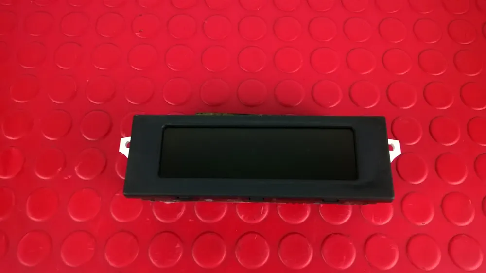 Ecra / Display Radio