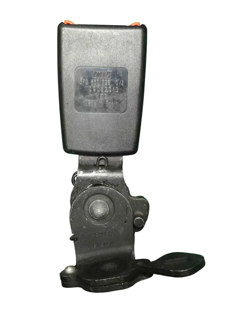 Central Sitz belt buckle