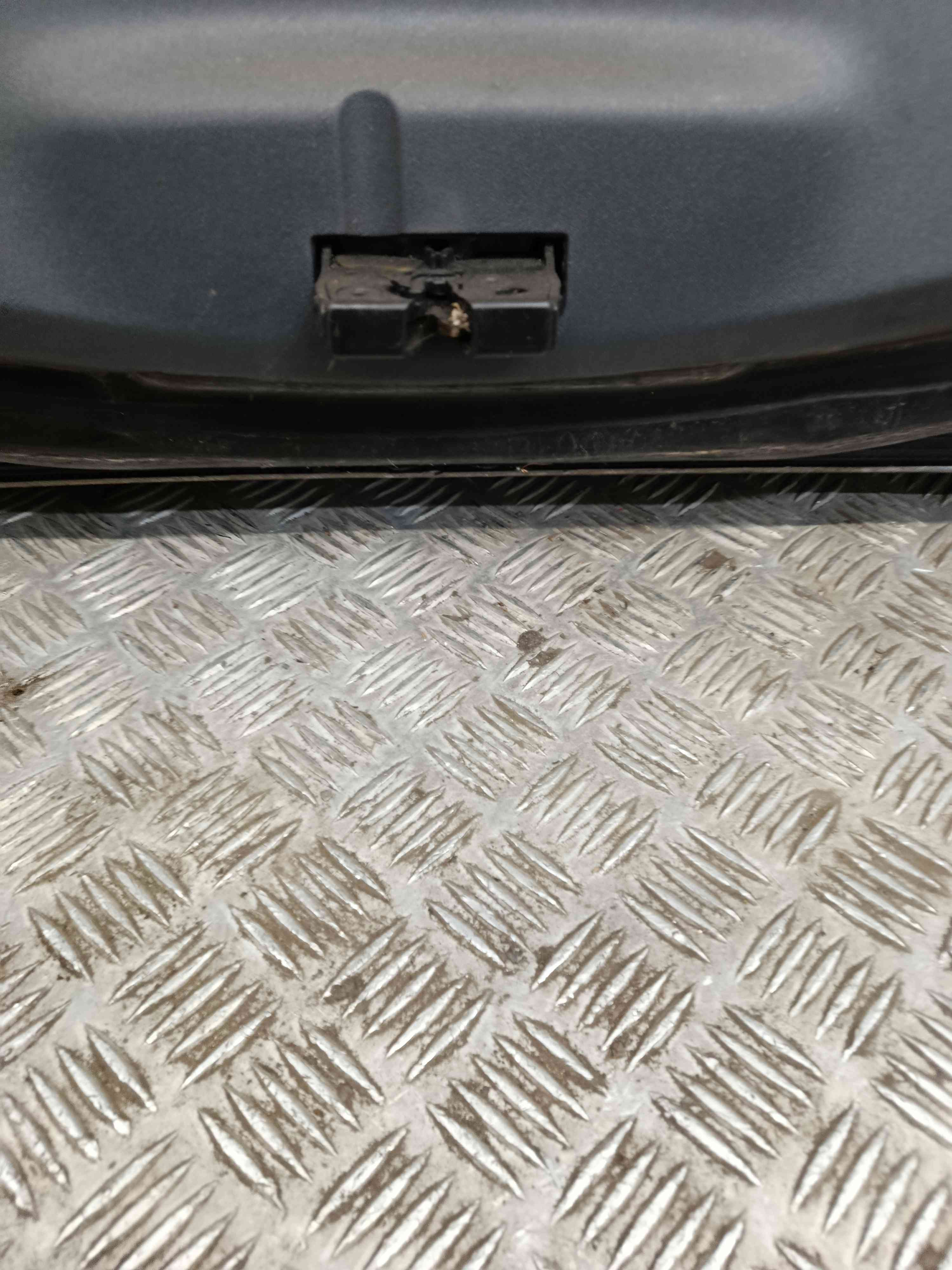 Tailgate Lock /Latch