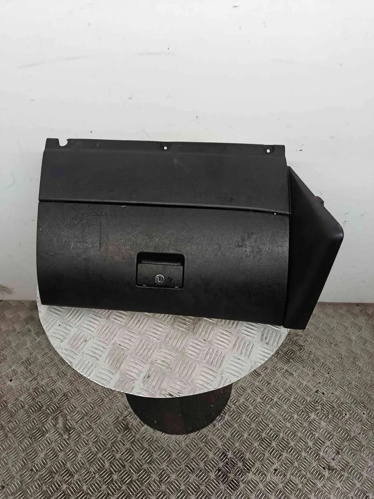 Glove Box / Compartment