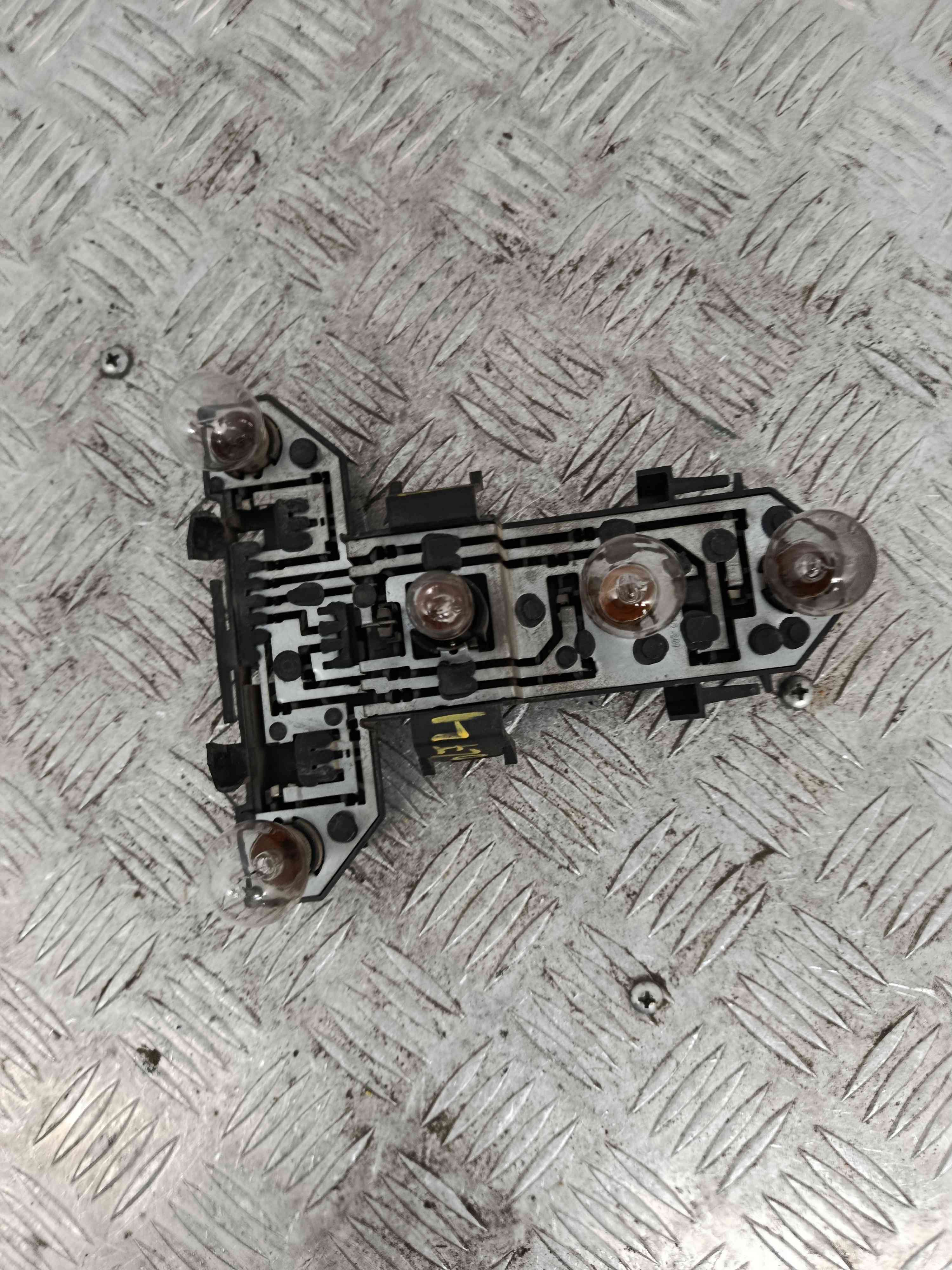Suporte Lampadas Tras Esquerdo