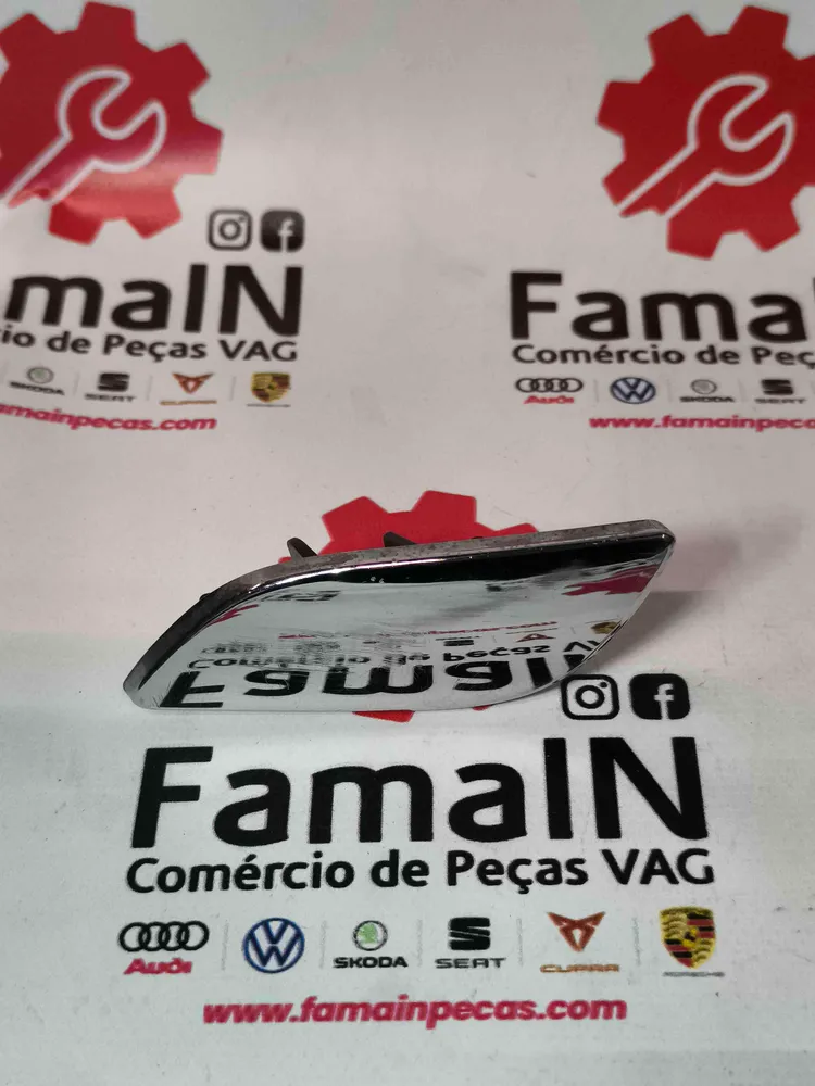 tampa do lava-faróis direito