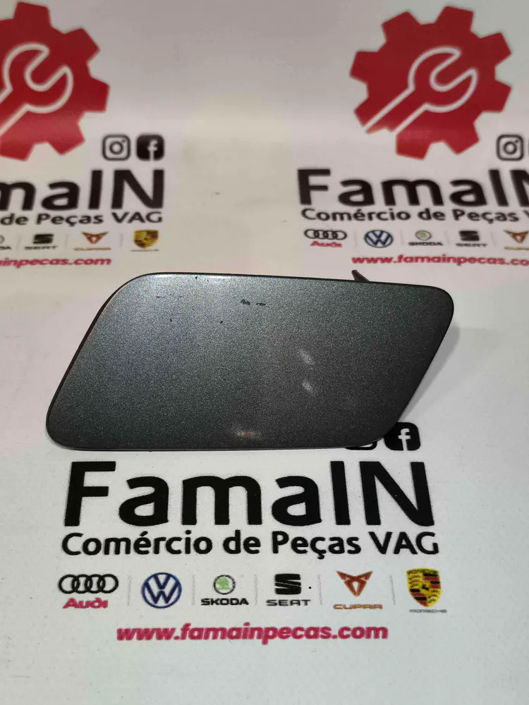 Tampa do lava-faróis esquerdo