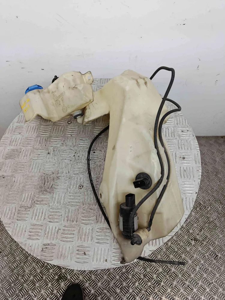 Windshield washer tank
