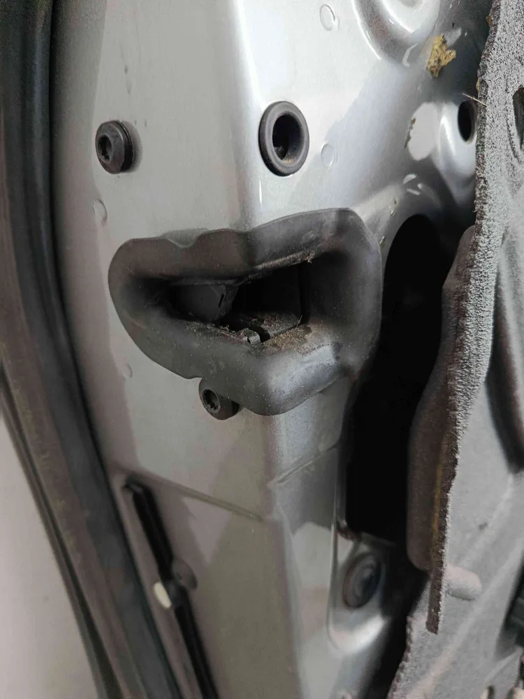 Fechadura / Fecho Porta Trás Esquerdo