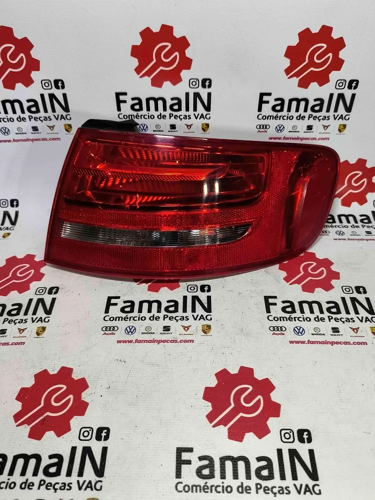 Right Tail light - AUDI A4 B8 Avant
