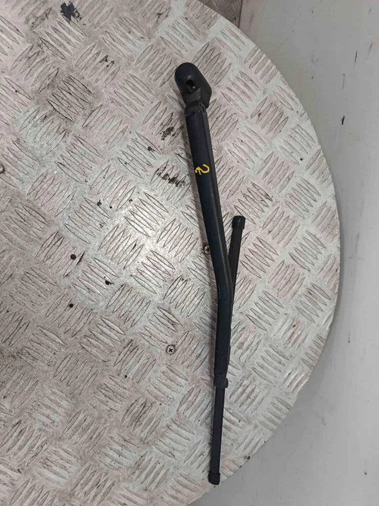Haste / Braço de Escova Limpa Vidros Trás