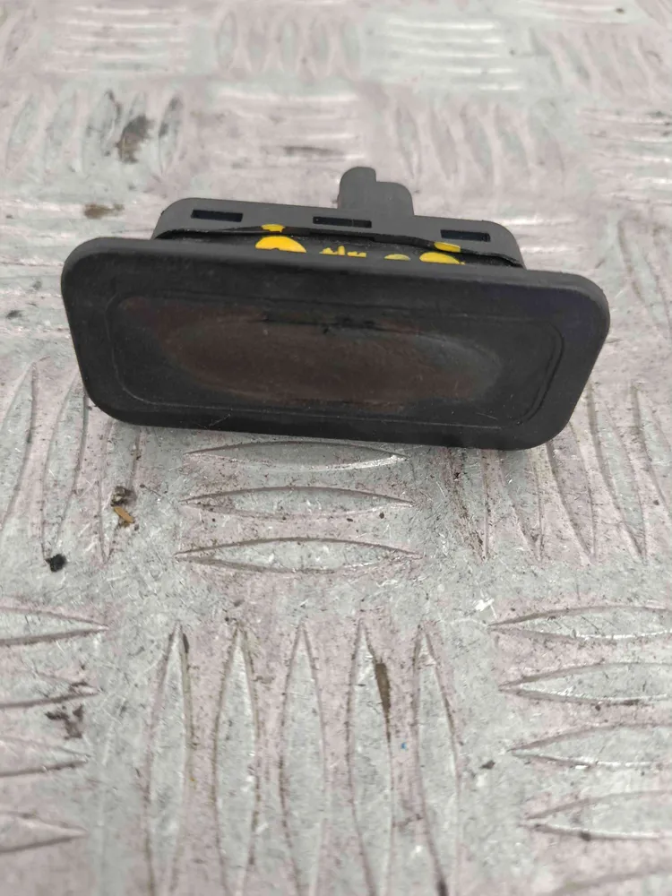 Botão / Interruptor Spoiler / Aileron da Tampa da Mala