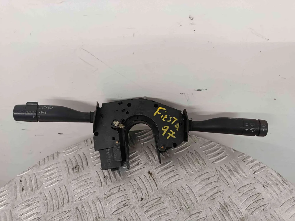 Light and wiper lever set