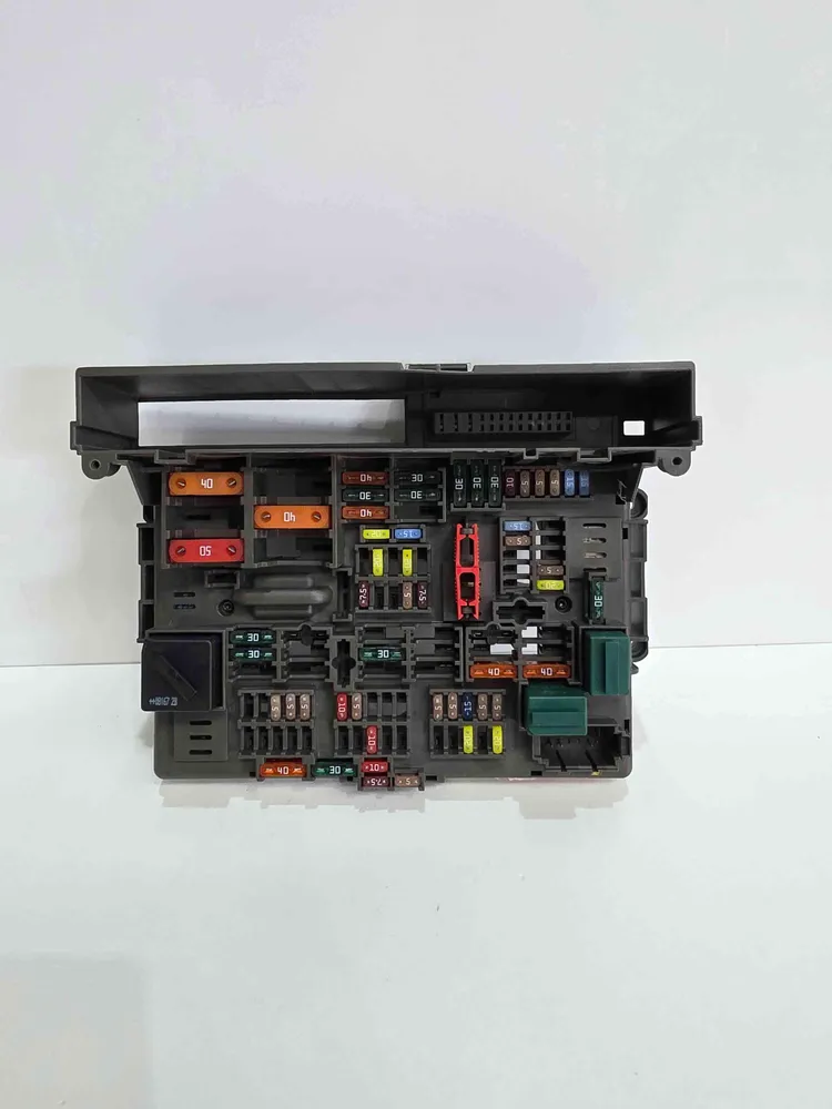 Fuse box / SAM / BSI - BMW 3 Touring