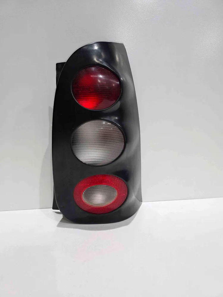 Feu arrière Droite - SMART CITY-COUPE