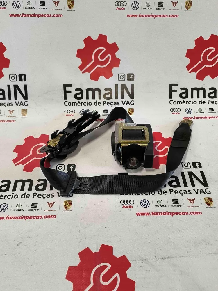Ceinture avant gauche
