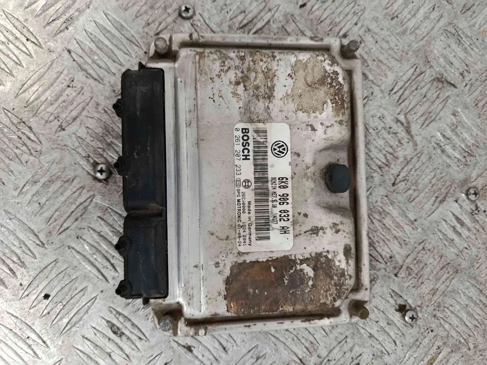 Engine control unit / ECU