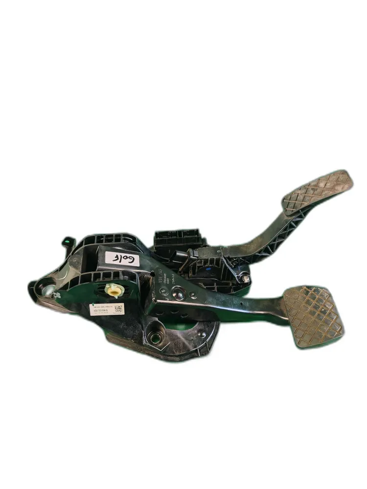 Pedal set