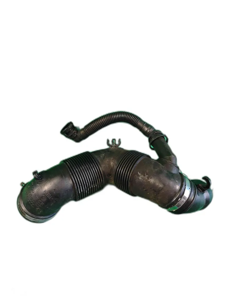 Intake pipe - VW GOLF VI