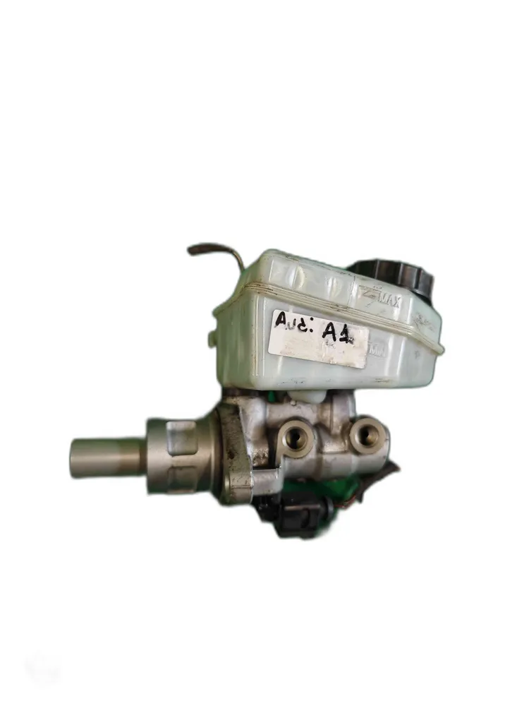 Brake fluid reservoir - AUDI A1