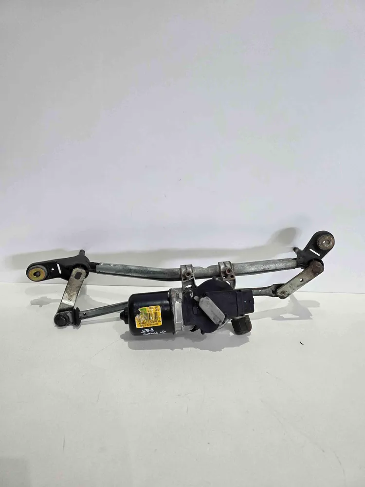 Motor limpiaparabrisas Trasero - RENAULT CLIO III