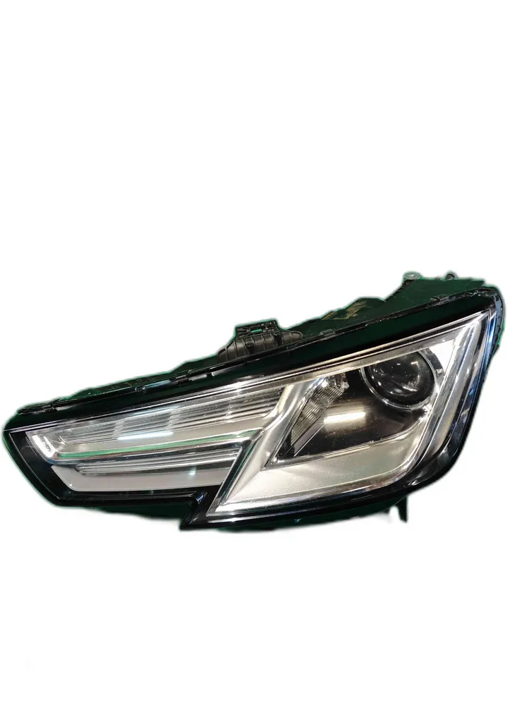 Left Headlight - AUDI A4 B9 Avant