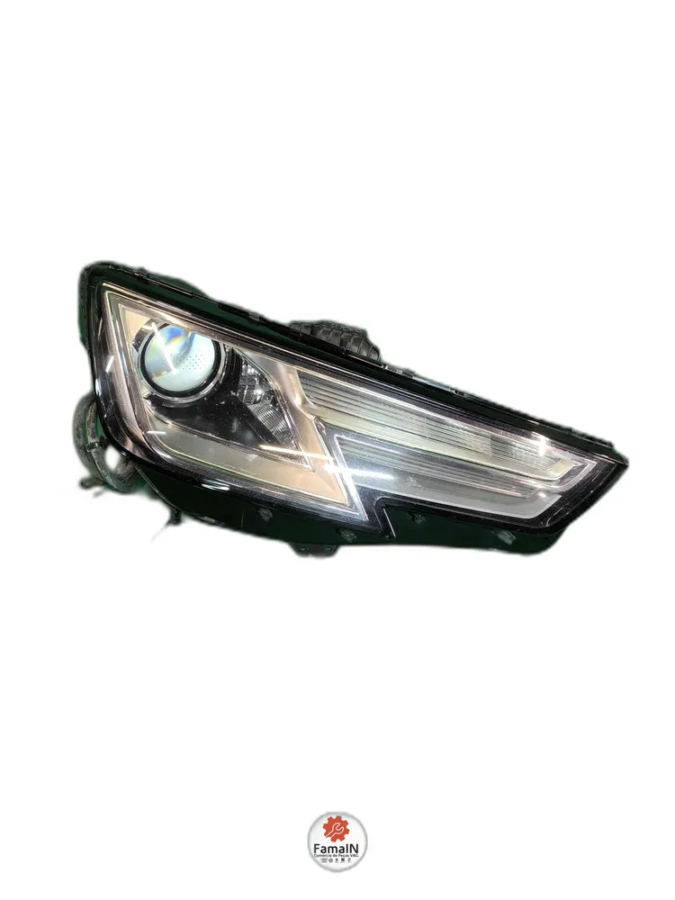 Faro anteriore destro