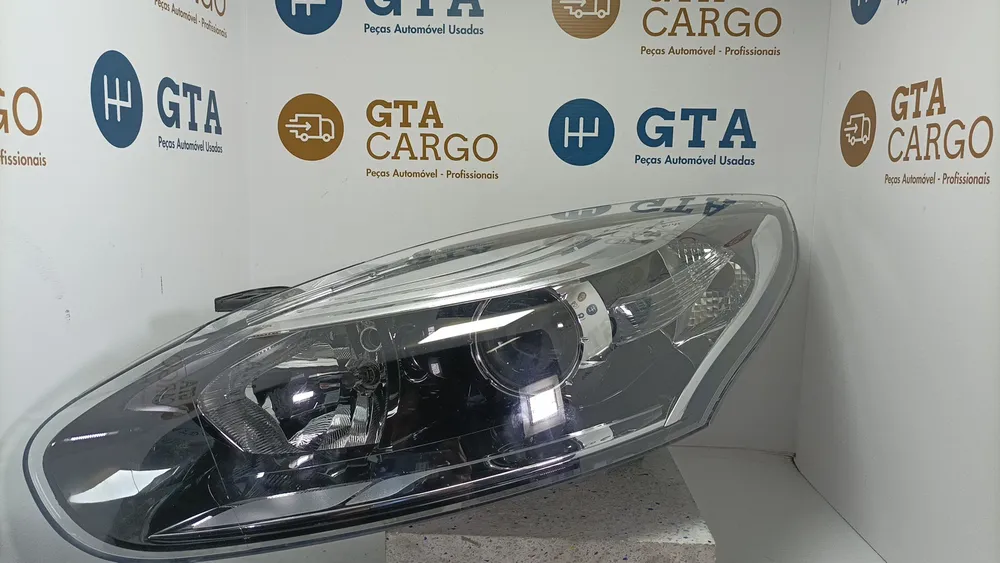 Faro anteriore sinistro