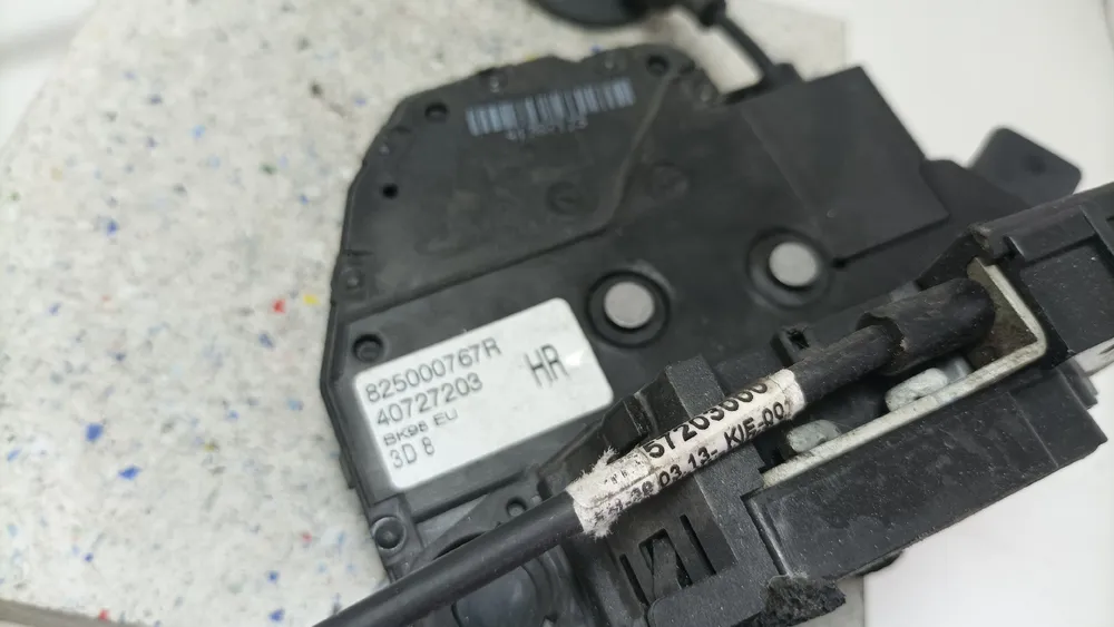 Fechadura / Fecho Porta Trás Direito