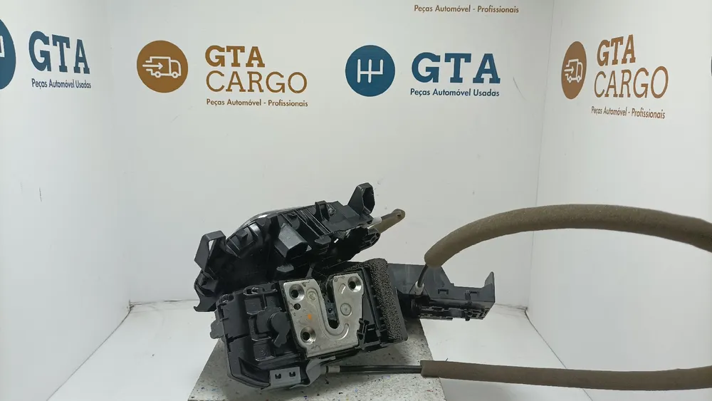 Front Right Door Lock