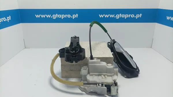 Fechadura / Fecho Porta Trás Direito