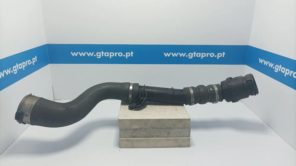 Intercooler pipe