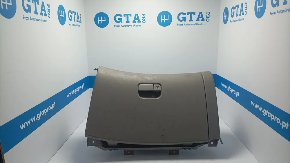 Glove Box / Compartment