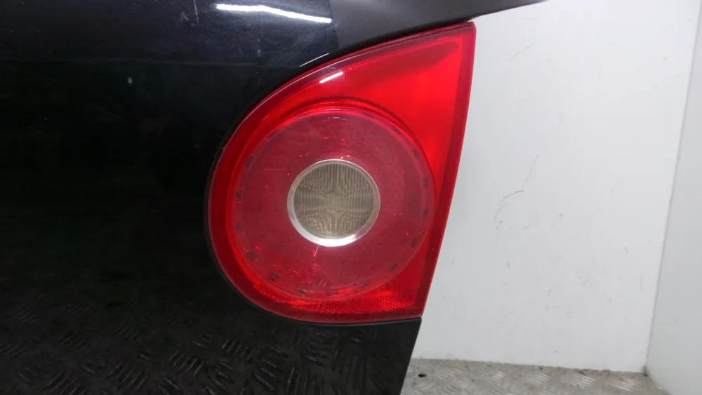 Right Tailgate light