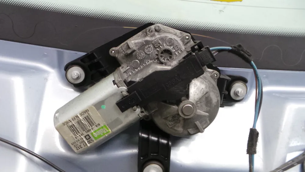 Motor Limpa Vidros Trás