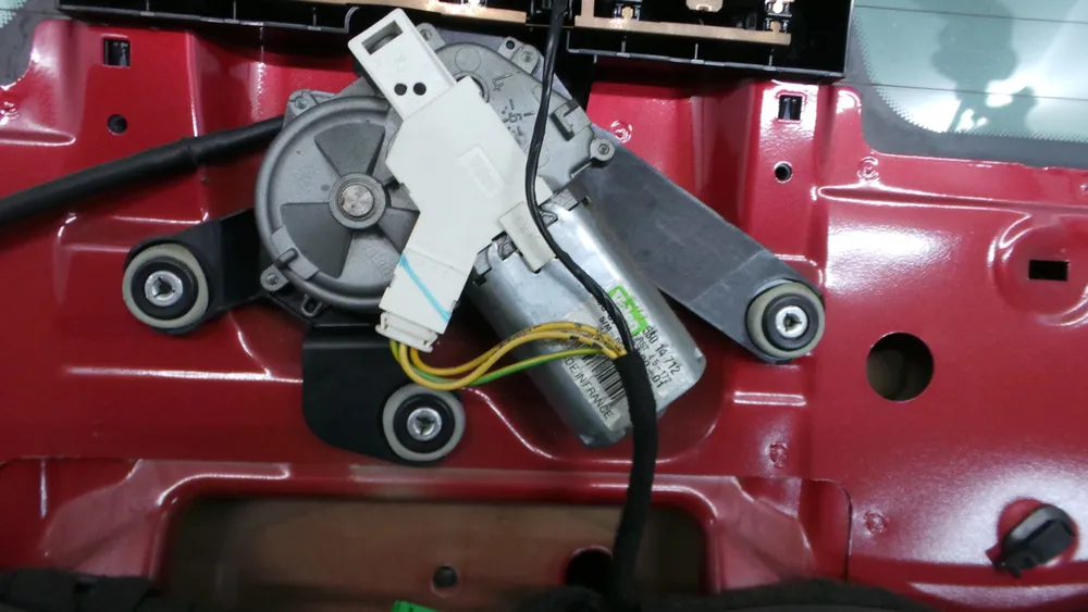 Motor Limpa Vidros Trás
