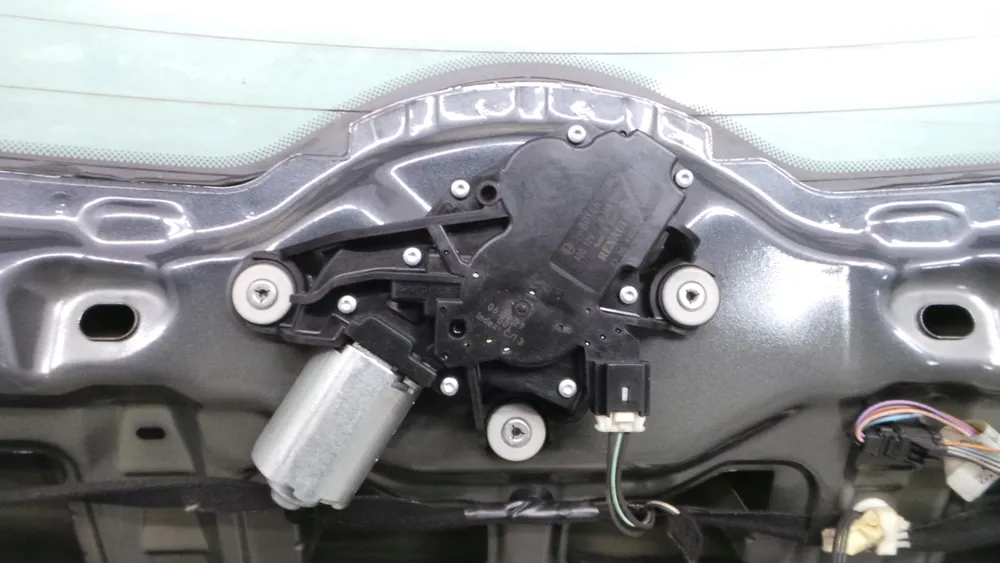 Motor Limpa Vidros Trás