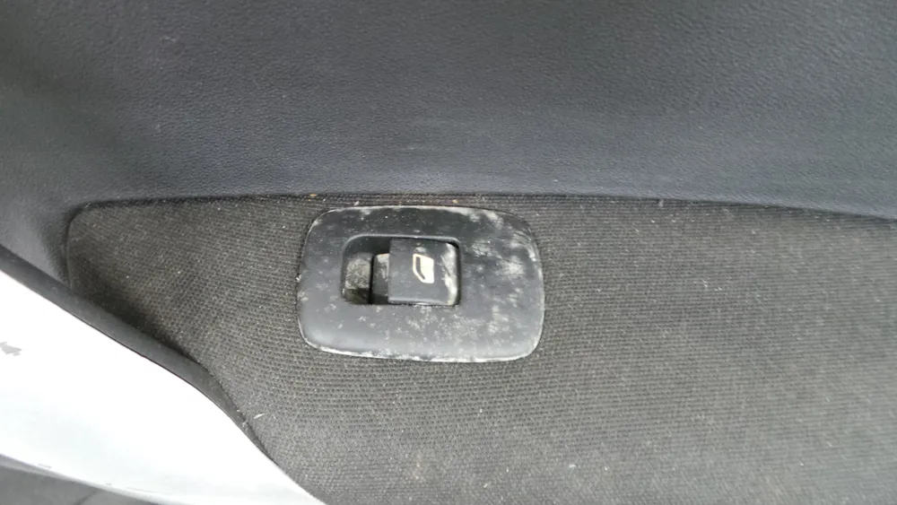 Comando / Botão / Interruptor Vidros Trás Direito