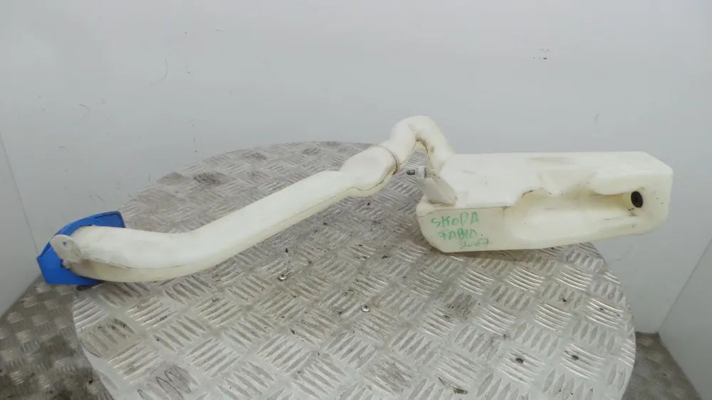Windshield washer tank